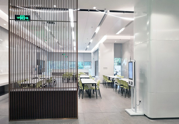 疫情之下，自助點(diǎn)餐機(jī)助力餐廳突圍困境！