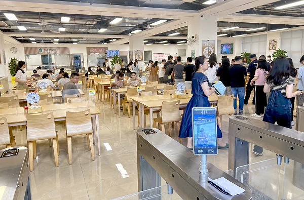 人臉識別閘機